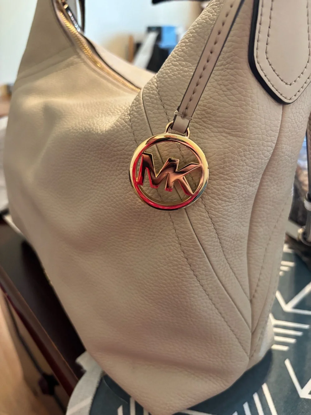 Michael Kors shoulder bag or Crossbody with dust bag